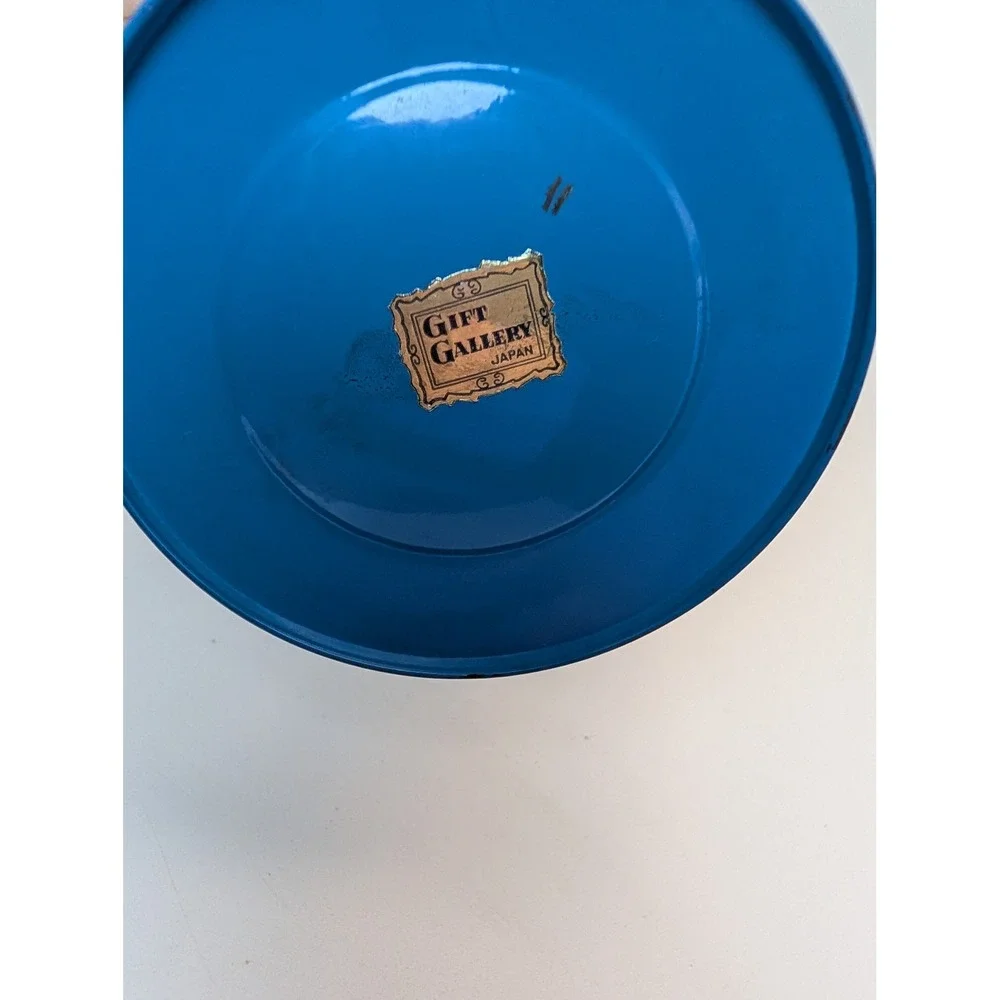 Winged Wheel No. 350 Blue Kerosene Lantern Blue Globe Made Japan Vintage 7.5